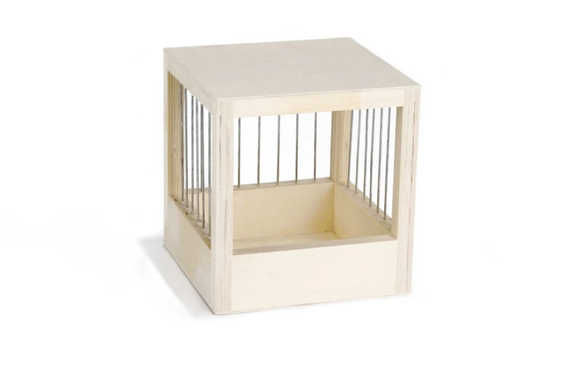 Beeztees houten broedkastje gespijld groot